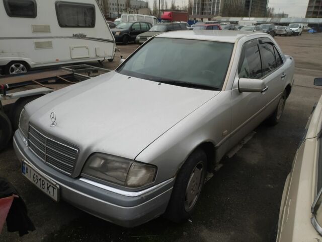 Серый Мерседес 230, объемом двигателя 0 л и пробегом 217 тыс. км за 1450 $, фото 1 на Automoto.ua