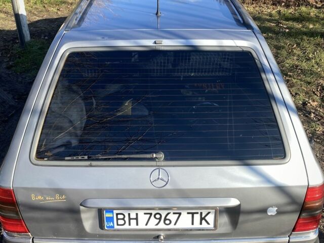 Серый Мерседес 230, объемом двигателя 2.3 л и пробегом 425 тыс. км за 3100 $, фото 6 на Automoto.ua