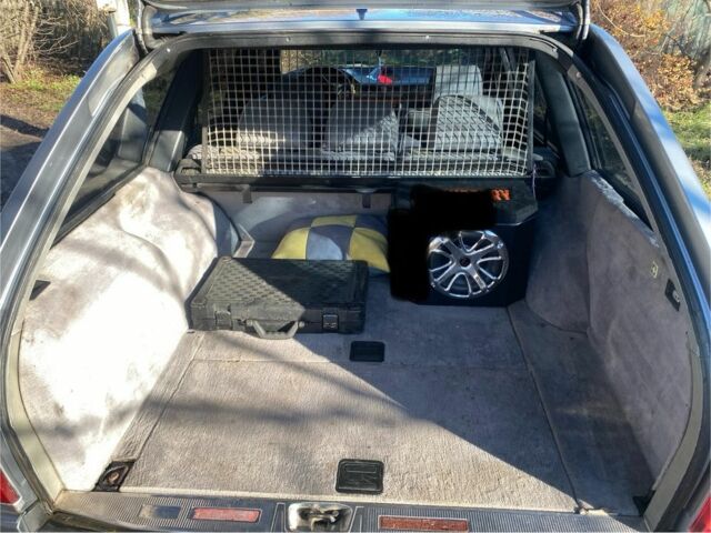 Серый Мерседес 230, объемом двигателя 2.3 л и пробегом 425 тыс. км за 3100 $, фото 5 на Automoto.ua