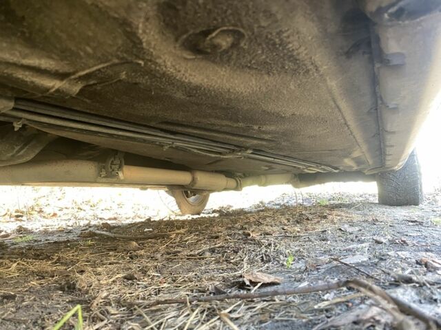 Серый Мерседес 230, объемом двигателя 2.3 л и пробегом 425 тыс. км за 3100 $, фото 14 на Automoto.ua