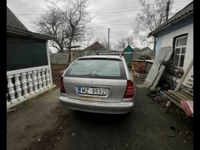 Сірий Мерседес 230, об'ємом двигуна 2.4 л та пробігом 300 тис. км за 1800 $, фото 5 на Automoto.ua