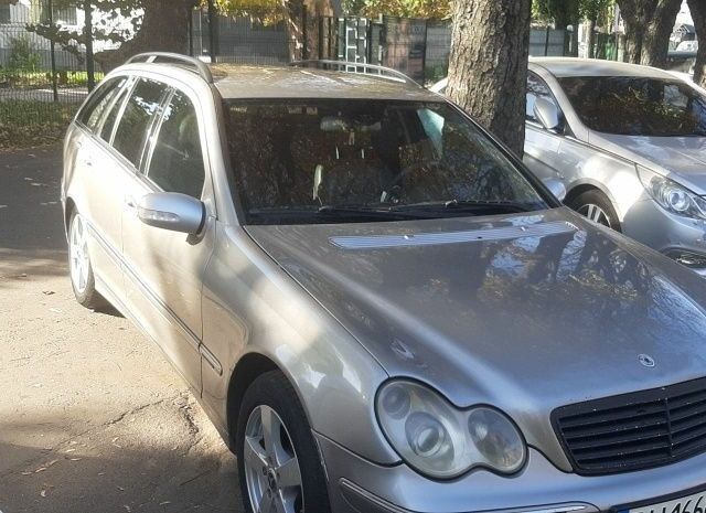 Серый Мерседес 230, объемом двигателя 2.7 л и пробегом 360 тыс. км за 6600 $, фото 2 на Automoto.ua