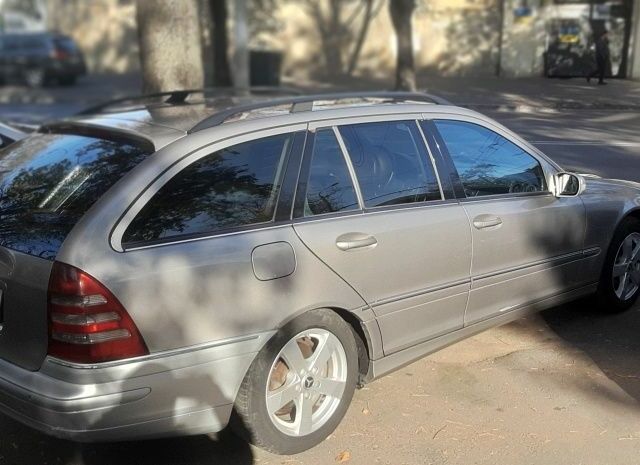 Серый Мерседес 230, объемом двигателя 2.7 л и пробегом 360 тыс. км за 6600 $, фото 1 на Automoto.ua