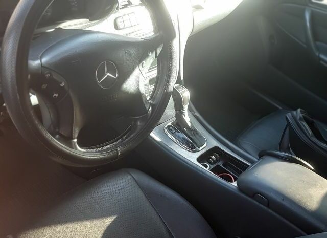 Серый Мерседес 230, объемом двигателя 2.7 л и пробегом 360 тыс. км за 6600 $, фото 6 на Automoto.ua