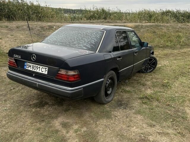 Синий Мерседес 230, объемом двигателя 2.3 л и пробегом 123 тыс. км за 1200 $, фото 3 на Automoto.ua