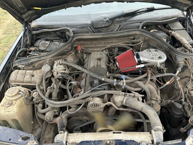 Синий Мерседес 230, объемом двигателя 2.3 л и пробегом 123 тыс. км за 1200 $, фото 4 на Automoto.ua