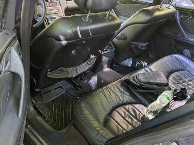 Синий Мерседес 230, объемом двигателя 2.3 л и пробегом 312 тыс. км за 2499 $, фото 2 на Automoto.ua