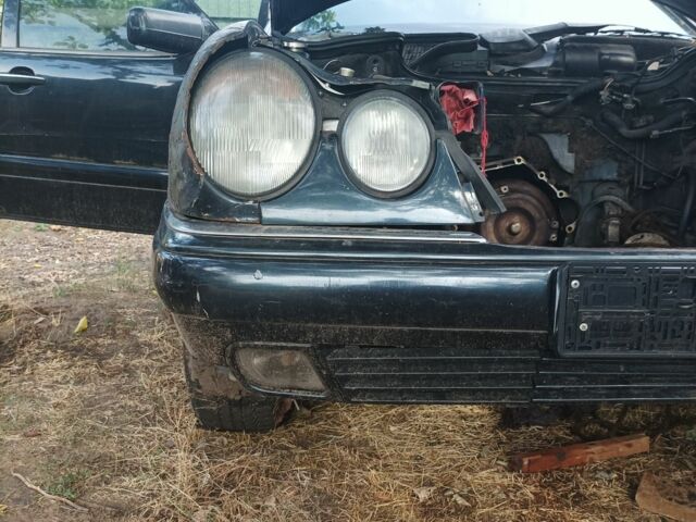 Синий Мерседес 230, объемом двигателя 0 л и пробегом 1 тыс. км за 700 $, фото 3 на Automoto.ua