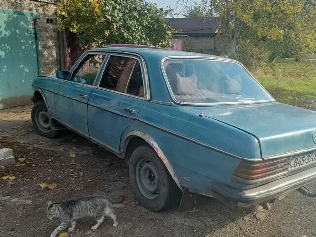 Синій Мерседес 230, об'ємом двигуна 2 л та пробігом 1 тис. км за 700 $, фото 1 на Automoto.ua