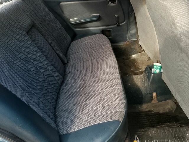 Синій Мерседес 230, об'ємом двигуна 2 л та пробігом 1 тис. км за 700 $, фото 5 на Automoto.ua