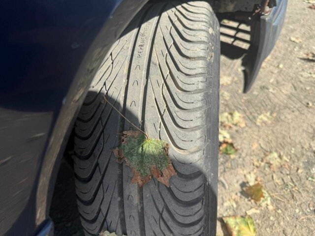 Синій Мерседес 230, об'ємом двигуна 2 л та пробігом 329 тис. км за 2500 $, фото 5 на Automoto.ua