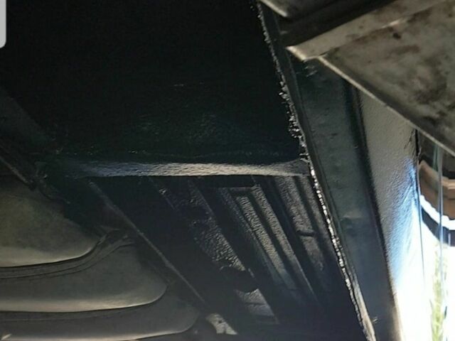 Зеленый Мерседес 230, объемом двигателя 2.3 л и пробегом 380 тыс. км за 4300 $, фото 4 на Automoto.ua