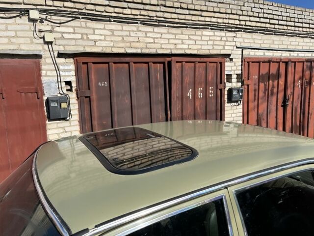 Зелений Мерседес 230, об'ємом двигуна 2.3 л та пробігом 340 тис. км за 550 $, фото 8 на Automoto.ua