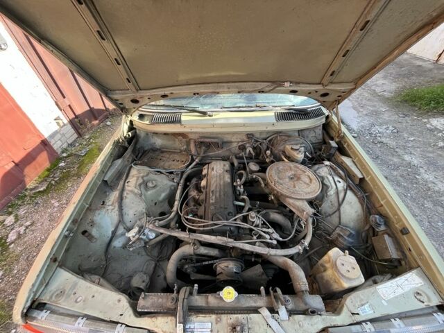 Зелений Мерседес 230, об'ємом двигуна 2.3 л та пробігом 340 тис. км за 550 $, фото 13 на Automoto.ua