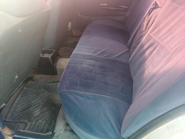 Белый Мерседес 240, объемом двигателя 2 л и пробегом 2 тыс. км за 650 $, фото 7 на Automoto.ua