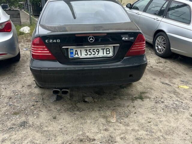 Черный Мерседес 240, объемом двигателя 2.6 л и пробегом 356 тыс. км за 3750 $, фото 2 на Automoto.ua