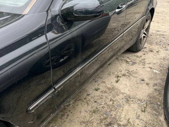 Черный Мерседес 240, объемом двигателя 2.6 л и пробегом 356 тыс. км за 3750 $, фото 3 на Automoto.ua