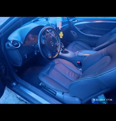 Чорний Мерседес 240, об'ємом двигуна 2.6 л та пробігом 300 тис. км за 7000 $, фото 1 на Automoto.ua