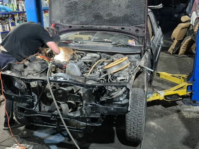 Черный Мерседес 240, объемом двигателя 3 л и пробегом 300 тыс. км за 1300 $, фото 11 на Automoto.ua