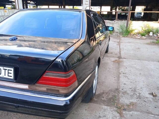 Черный Мерседес 240, объемом двигателя 3 л и пробегом 555 тыс. км за 7000 $, фото 1 на Automoto.ua