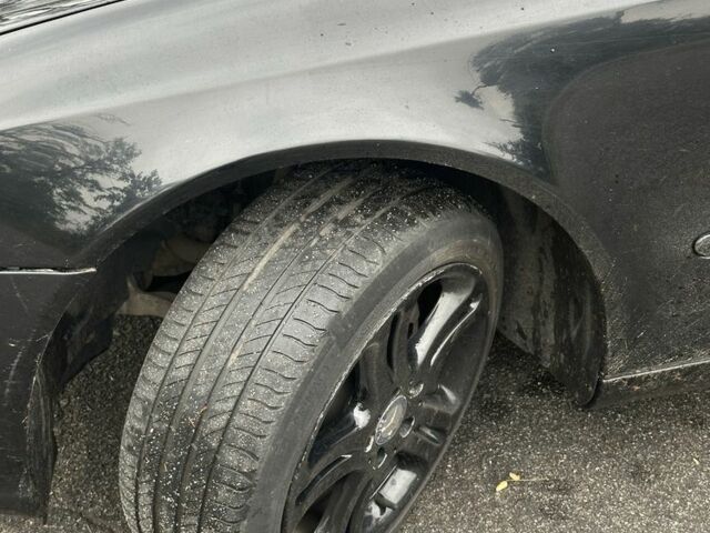 Чорний Мерседес 240, об'ємом двигуна 2.6 л та пробігом 306 тис. км за 5500 $, фото 6 на Automoto.ua