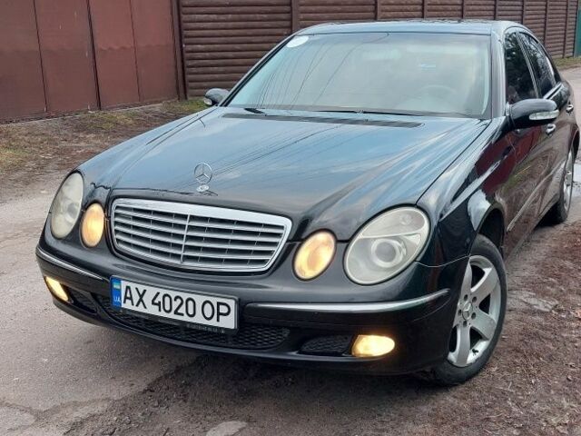 Черный Мерседес 240, объемом двигателя 2.6 л и пробегом 260 тыс. км за 6500 $, фото 2 на Automoto.ua