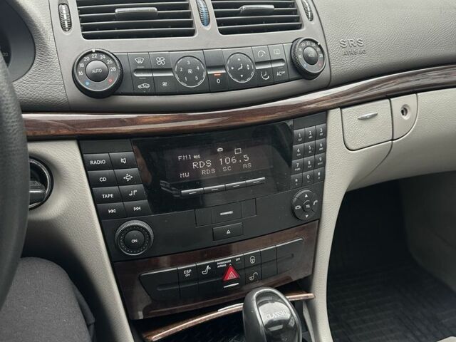 Чорний Мерседес 240, об'ємом двигуна 2.6 л та пробігом 306 тис. км за 5500 $, фото 17 на Automoto.ua