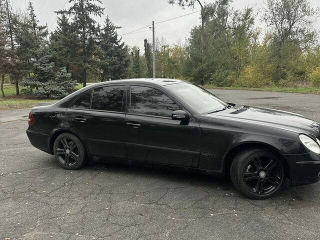 Чорний Мерседес 240, об'ємом двигуна 2.6 л та пробігом 306 тис. км за 5500 $, фото 2 на Automoto.ua