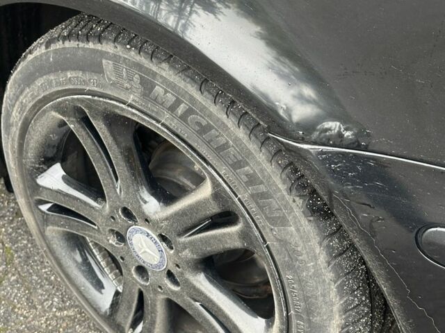 Чорний Мерседес 240, об'ємом двигуна 2.6 л та пробігом 306 тис. км за 5500 $, фото 5 на Automoto.ua