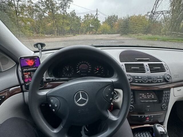 Чорний Мерседес 240, об'ємом двигуна 2.6 л та пробігом 306 тис. км за 5500 $, фото 13 на Automoto.ua