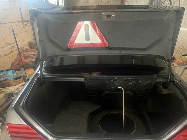 Серый Мерседес 240, объемом двигателя 4.2 л и пробегом 240 тыс. км за 7250 $, фото 18 на Automoto.ua