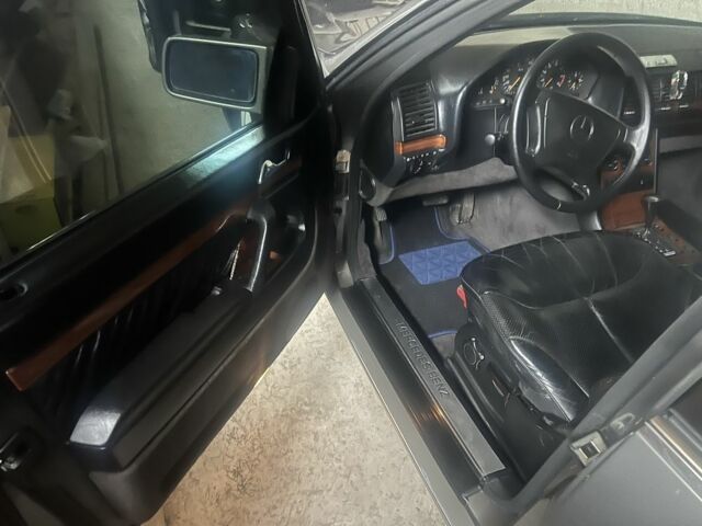 Серый Мерседес 240, объемом двигателя 4.2 л и пробегом 240 тыс. км за 7250 $, фото 14 на Automoto.ua