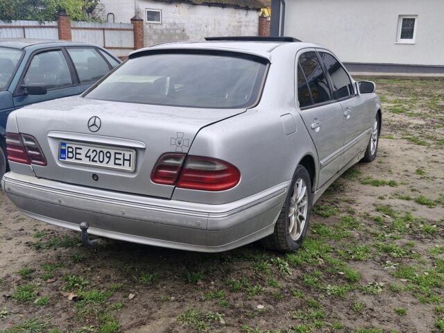 Серый Мерседес 240, объемом двигателя 2.4 л и пробегом 321 тыс. км за 1999 $, фото 1 на Automoto.ua