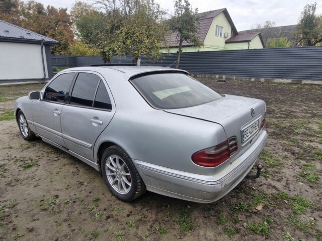 Серый Мерседес 240, объемом двигателя 2.4 л и пробегом 321 тыс. км за 1999 $, фото 3 на Automoto.ua