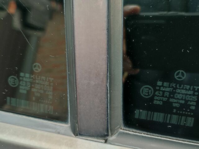 Серый Мерседес 240, объемом двигателя 2.6 л и пробегом 340 тыс. км за 5950 $, фото 4 на Automoto.ua