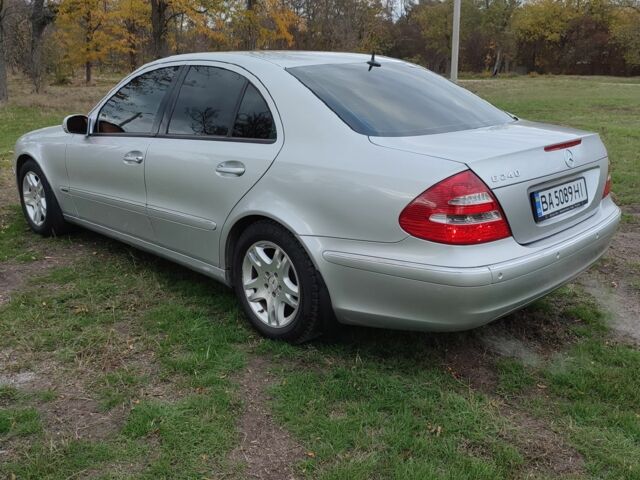 Серый Мерседес 240, объемом двигателя 2.6 л и пробегом 340 тыс. км за 5950 $, фото 2 на Automoto.ua