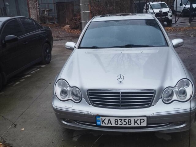 Сірий Мерседес 240, об'ємом двигуна 2.6 л та пробігом 300 тис. км за 6500 $, фото 2 на Automoto.ua