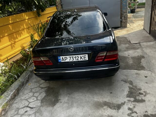 Синій Мерседес 240, об'ємом двигуна 2.6 л та пробігом 2 тис. км за 4000 $, фото 5 на Automoto.ua