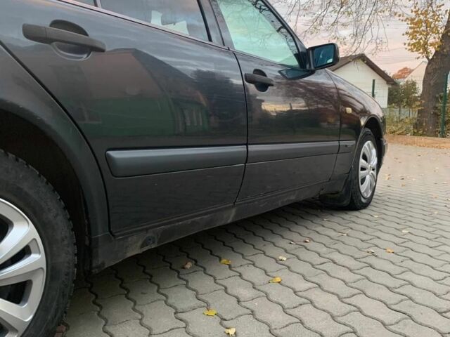 Синій Мерседес 240, об'ємом двигуна 2.4 л та пробігом 400 тис. км за 2350 $, фото 1 на Automoto.ua