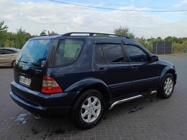 Синий Мерседес 240, объемом двигателя 2.7 л и пробегом 1000 тыс. км за 6100 $, фото 2 на Automoto.ua