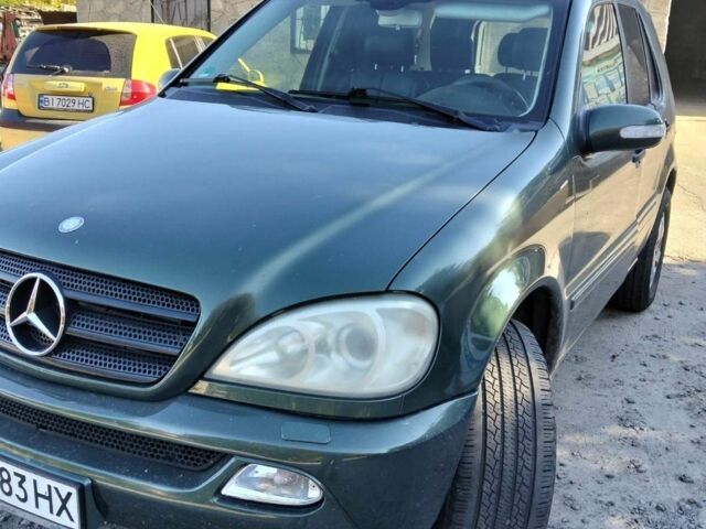 Зеленый Мерседес 240, объемом двигателя 3 л и пробегом 270 тыс. км за 4600 $, фото 2 на Automoto.ua