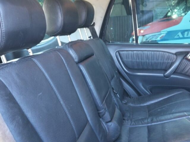 Зеленый Мерседес 240, объемом двигателя 3 л и пробегом 270 тыс. км за 4600 $, фото 5 на Automoto.ua