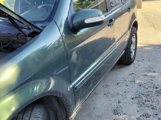 Зеленый Мерседес 240, объемом двигателя 3 л и пробегом 270 тыс. км за 4600 $, фото 12 на Automoto.ua