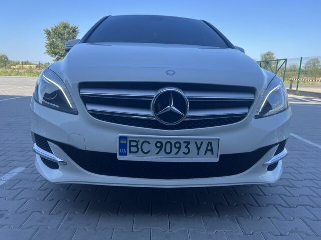 Белый Мерседес 250, объемом двигателя 0 л и пробегом 115 тыс. км за 9602 $, фото 10 на Automoto.ua