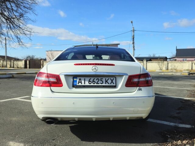 Белый Мерседес 250, объемом двигателя 1.8 л и пробегом 169 тыс. км за 12200 $, фото 11 на Automoto.ua