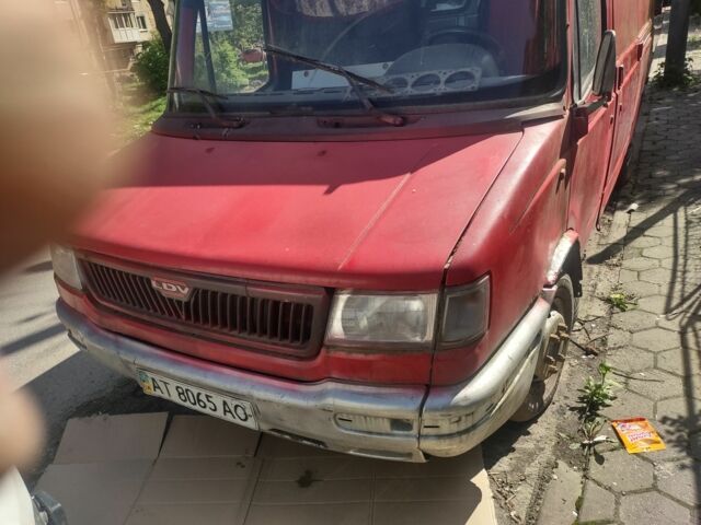 Білий Мерседес 250, об'ємом двигуна 2.9 л та пробігом 950 тис. км за 3755 $, фото 3 на Automoto.ua