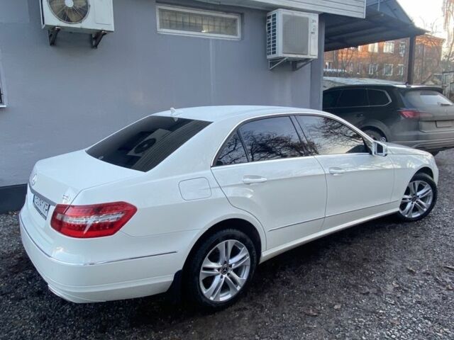 Білий Мерседес 250, об'ємом двигуна 1.8 л та пробігом 250 тис. км за 12700 $, фото 2 на Automoto.ua