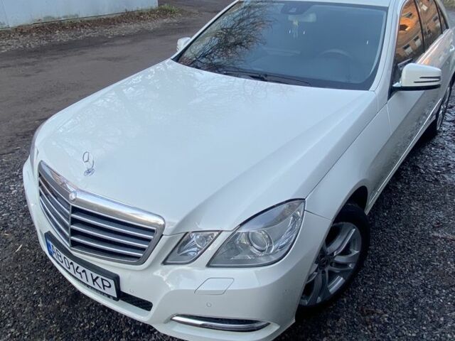 Білий Мерседес 250, об'ємом двигуна 1.8 л та пробігом 250 тис. км за 12700 $, фото 9 на Automoto.ua