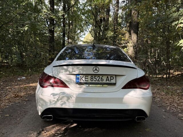 Білий Мерседес 250, об'ємом двигуна 2 л та пробігом 236 тис. км за 13999 $, фото 5 на Automoto.ua