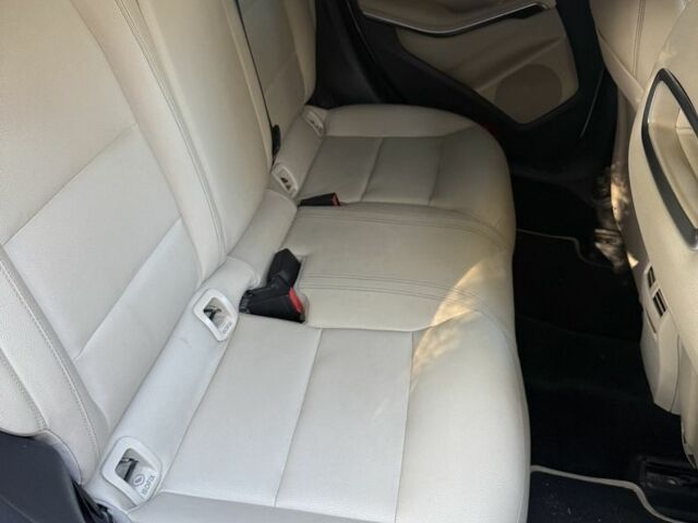 Білий Мерседес 250, об'ємом двигуна 2 л та пробігом 236 тис. км за 13999 $, фото 13 на Automoto.ua